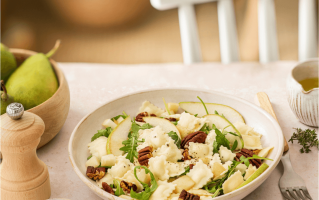 ravioles-chevre-salade-de-roquette-poire-et-pecan-2-1