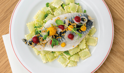 ravioles-du-dauphine-en-salade-maquereau-a-lescabeche