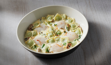 St Jacques mi-cuites bouillon d'ail doux safran+®