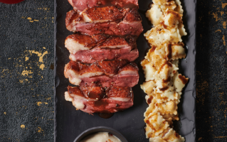 raviole-a-la-truffe-noire-magret-de-canard-creme-de-topinambour