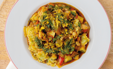 ravioles-du-dauphine-comme-un-pistou-poelee-de-legumes-eclat-de-pistaches-torrefiees