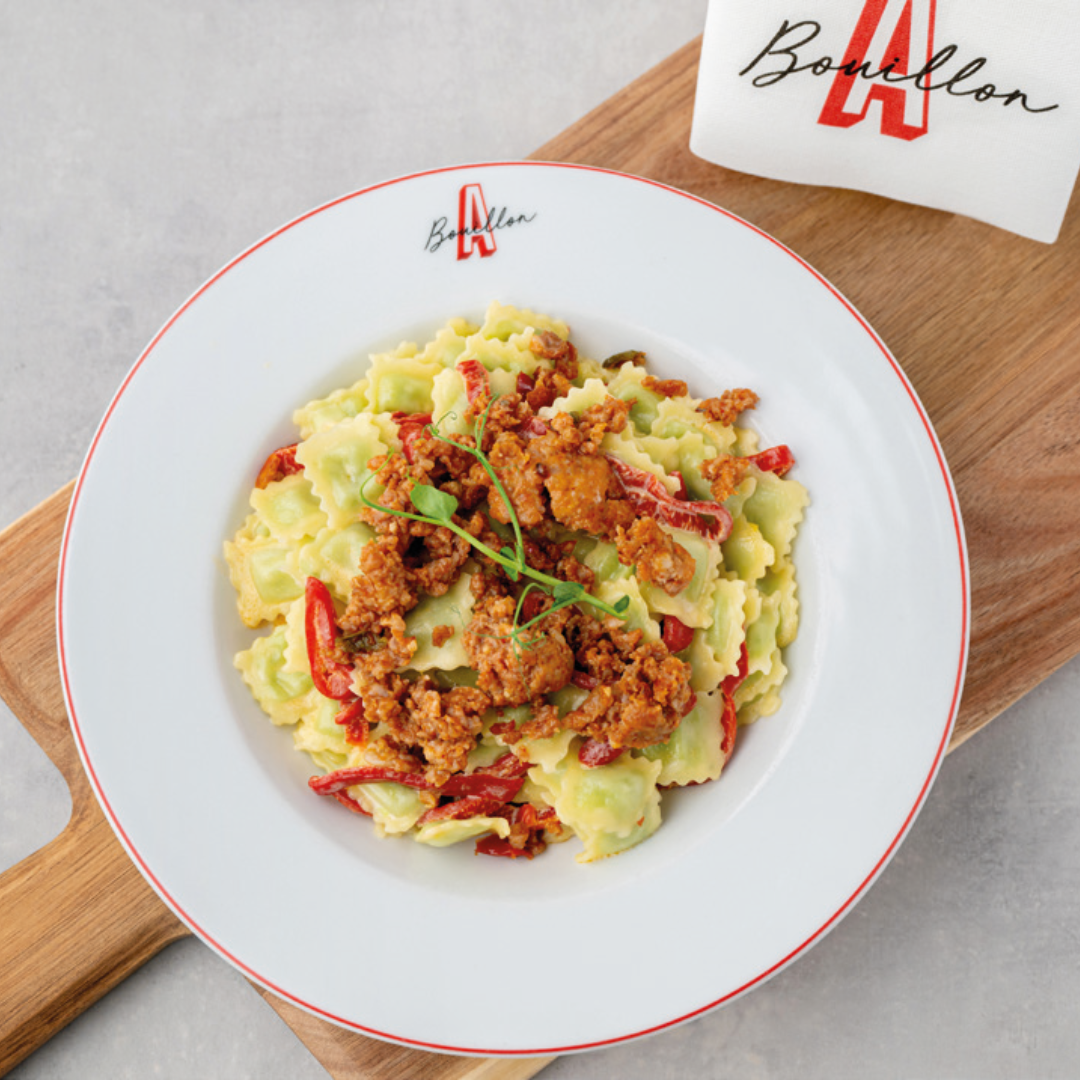 ravioles-du-dauphine-royans-effiloche-de-saucisses-au-piment-despelette-poelee-de-piperade