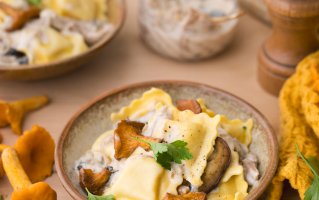 rvi-nos-pates-fraiches-comte-aop-12-mois-daffinage-poelee-forestiere-et-creme-au-vin