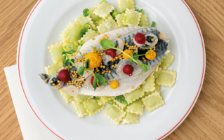 ravioles-du-dauphine-en-salade-maquereau-a-lescabeche