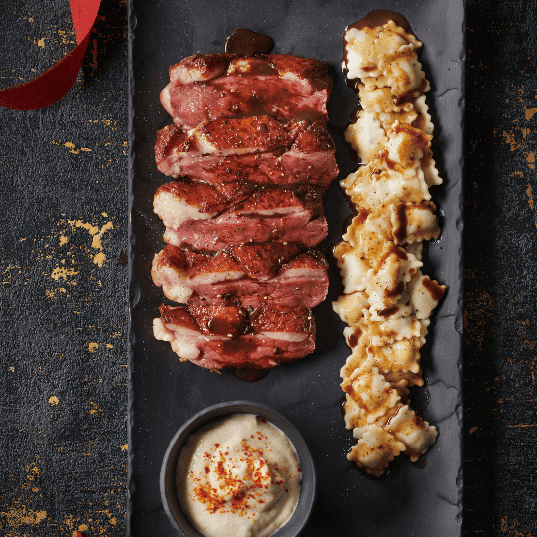 raviole-a-la-truffe-noire-magret-de-canard-creme-de-topinambour