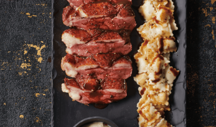 raviole-a-la-truffe-noire-magret-de-canard-creme-de-topinambour