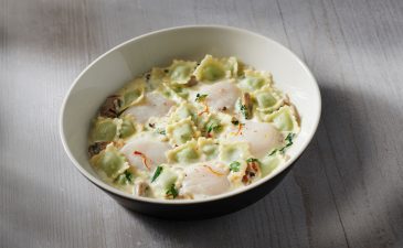 St Jacques mi-cuites bouillon d'ail doux safran+®
